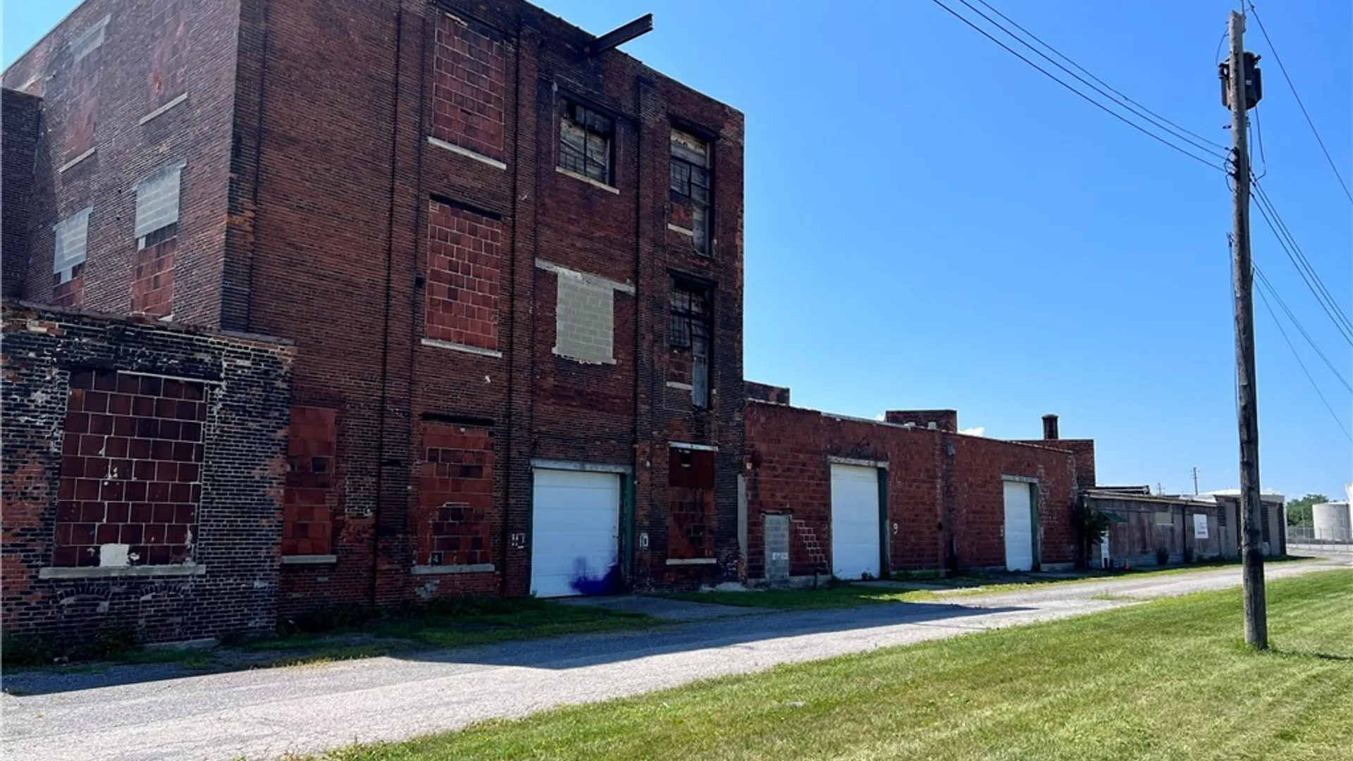 Property at 703 Elk Street, Buffalo, NY 14210 27