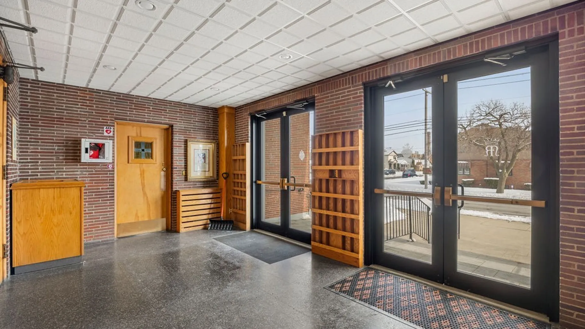 Property at 2499 Independence Avenue, Niagara Falls, NY 14301 3