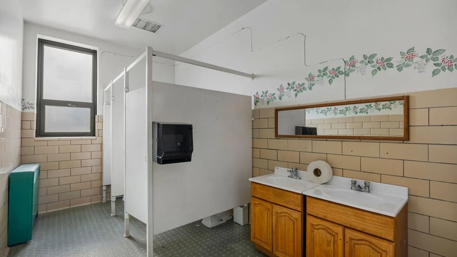 Property at 2499 Independence Avenue, Niagara Falls, NY 14301 33