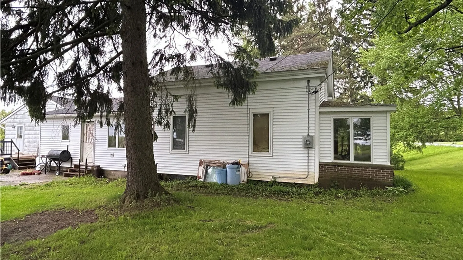 Property at 985 Sierk Road, Bennington, NY 14011 4