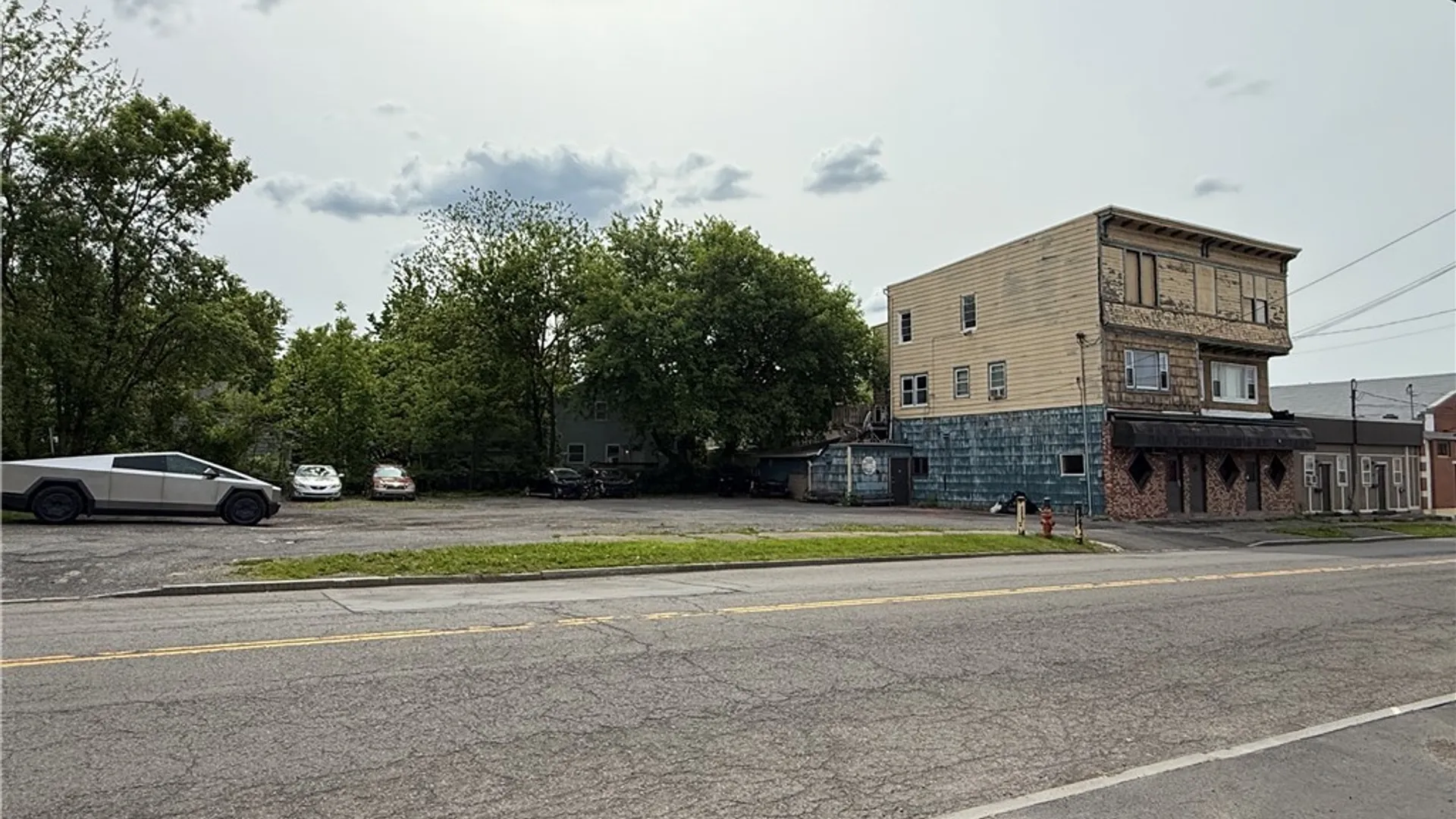 Property at 1925 Fayette Street, Syracuse, NY 13204 3