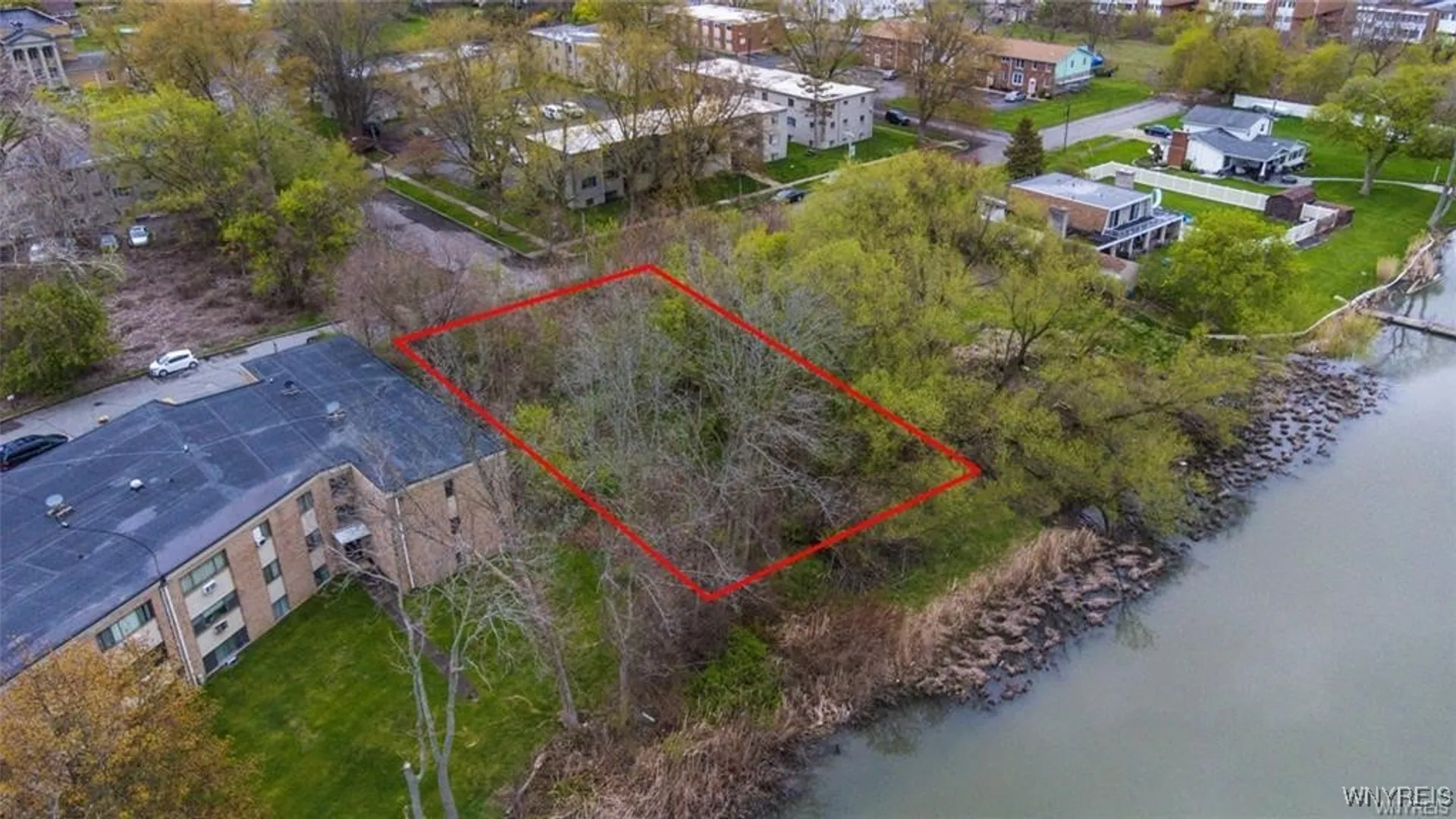 Property at 8217 Valle Drive, Niagara Falls, NY 14304 2