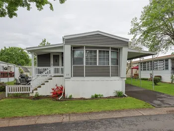 Property at 35 Keuka Lane, Manchester, NY 14504