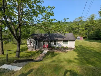 Property at 135 Hedgehog Lane, Bradford Town, PA 16701