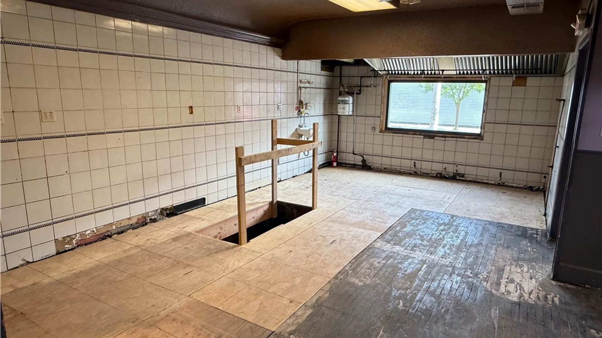 Property at 504 Amherst Street, Buffalo, NY 14207 7
