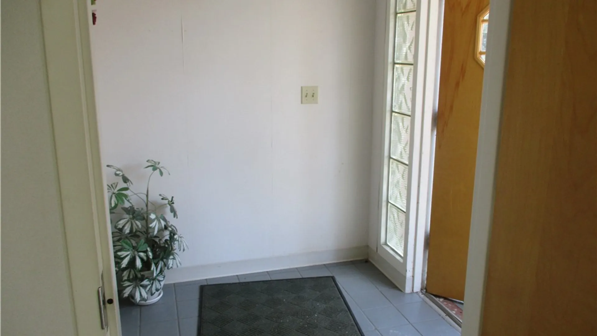 Property at 406 Church Street, Elmira City, NY 14901 9