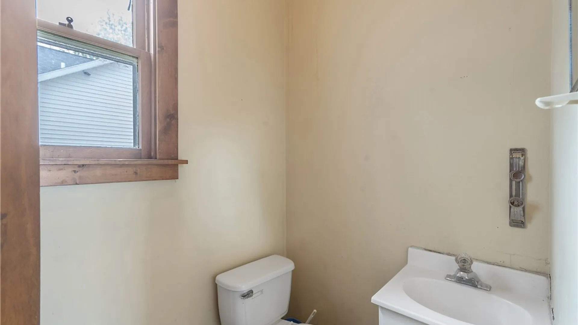 Property at 174 1/2 7th Street, Oswego, NY 13126 11