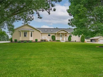 Property at 7940 Chestnut Ridge Road, Royalton, NY 14067
