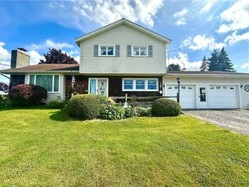 Property at 9718 Pearson Road, Hartland, NY 14105