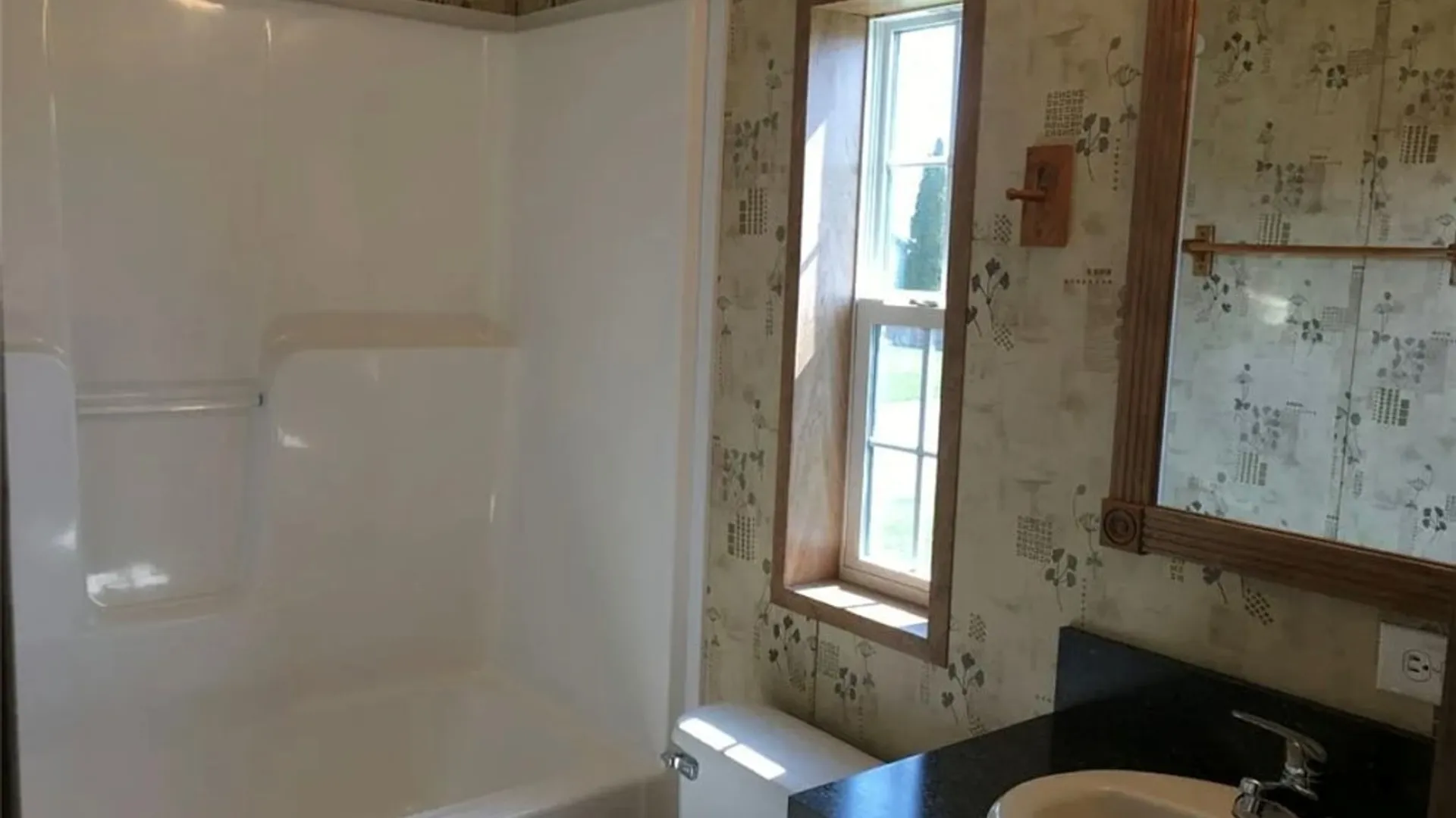 Property at 109B Elmhurst, Lockport Town, NY 14094 18