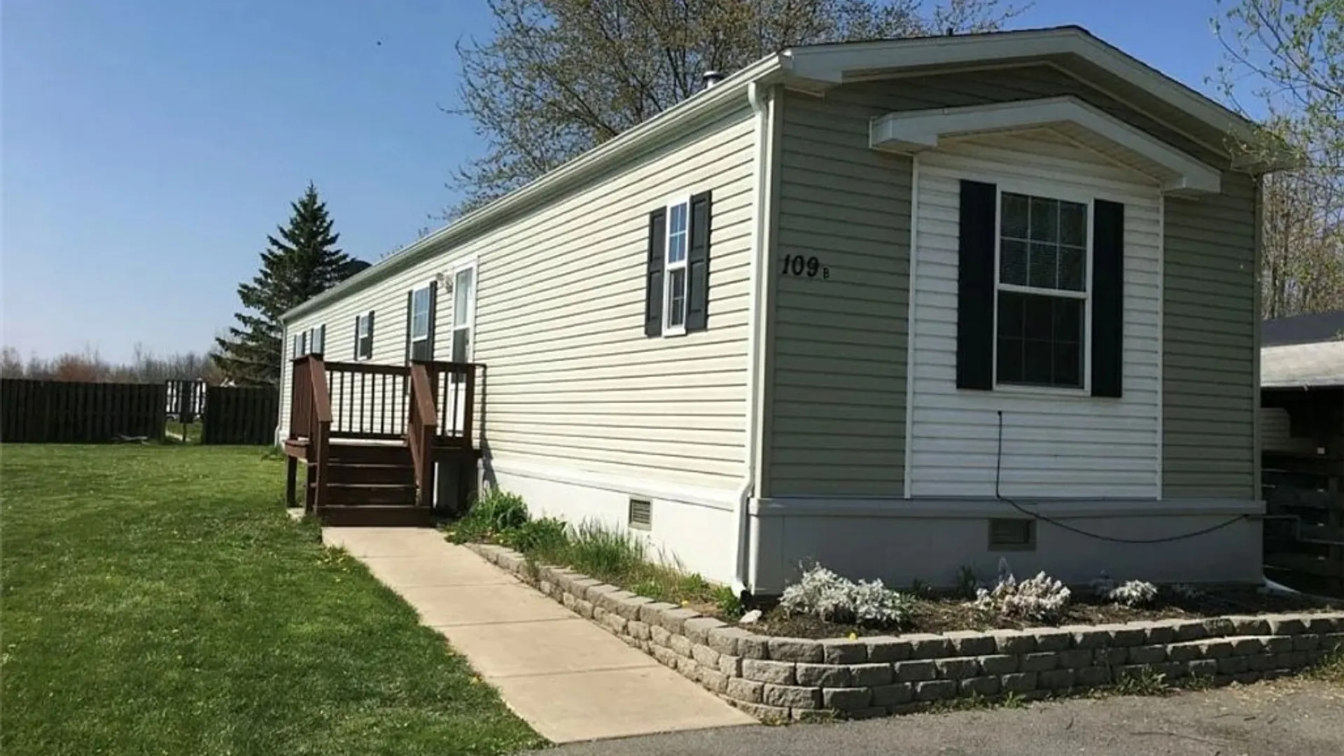 Property at 109B Elmhurst, Lockport Town, NY 14094 19