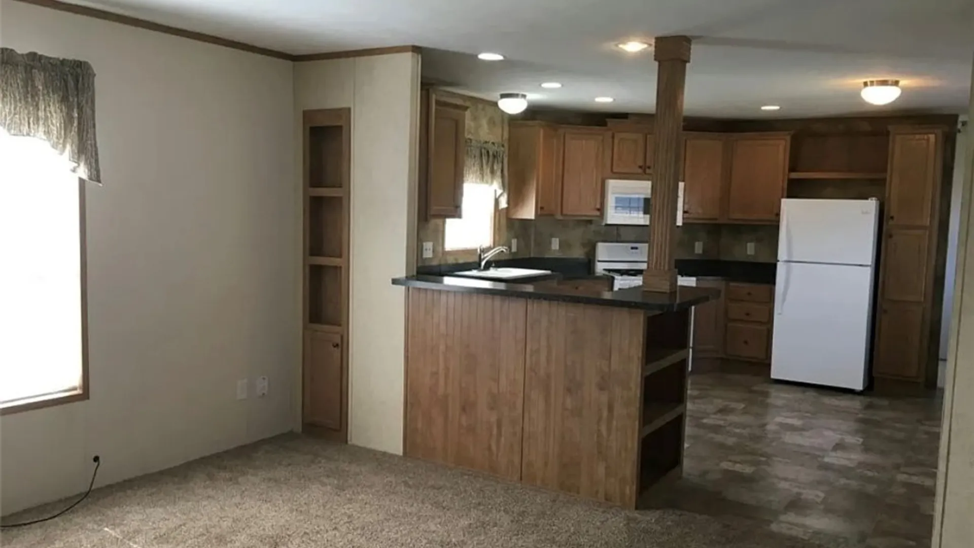 Property at 109B Elmhurst, Lockport Town, NY 14094 2