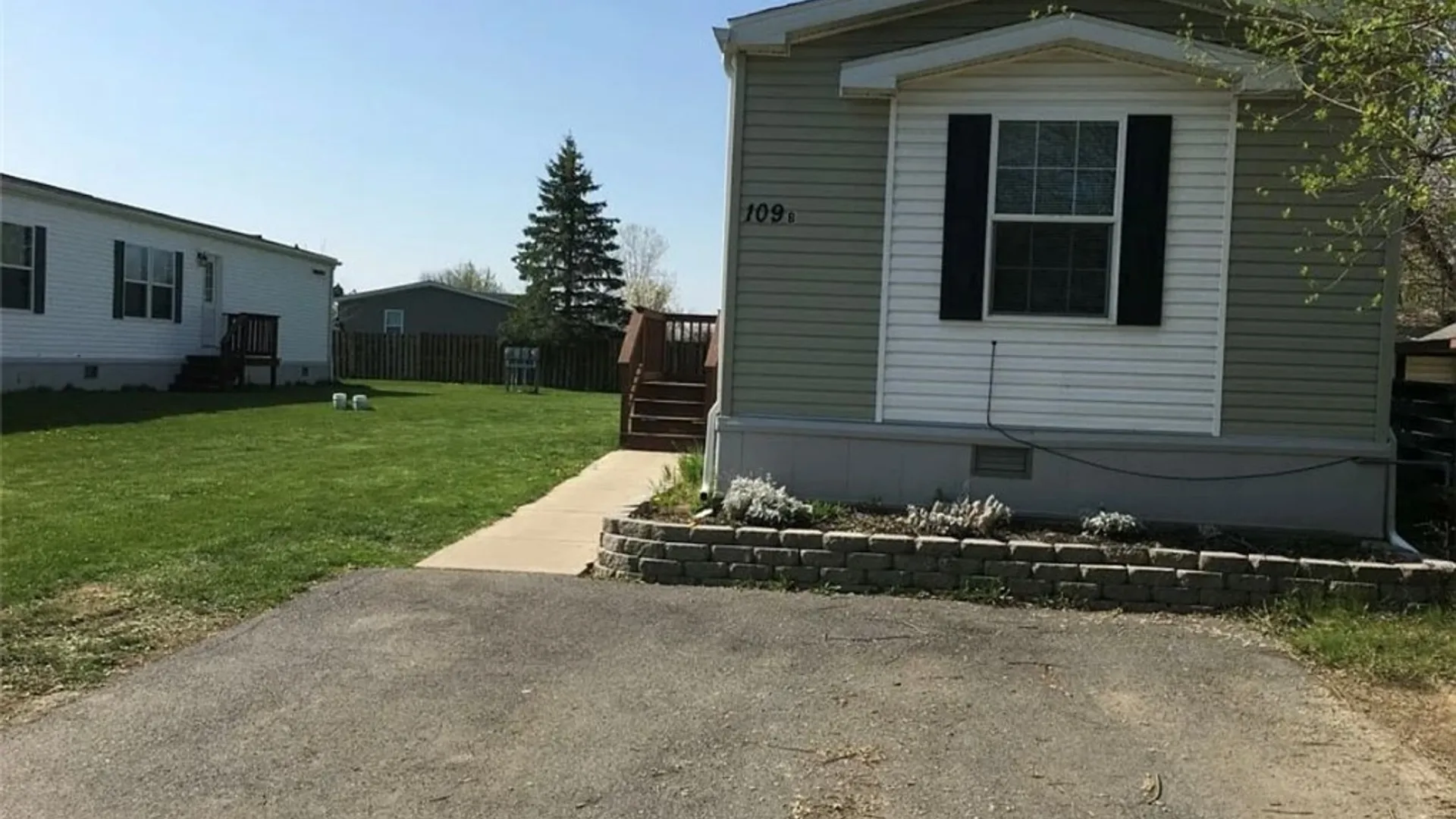 Property at 109B Elmhurst, Lockport Town, NY 14094 20