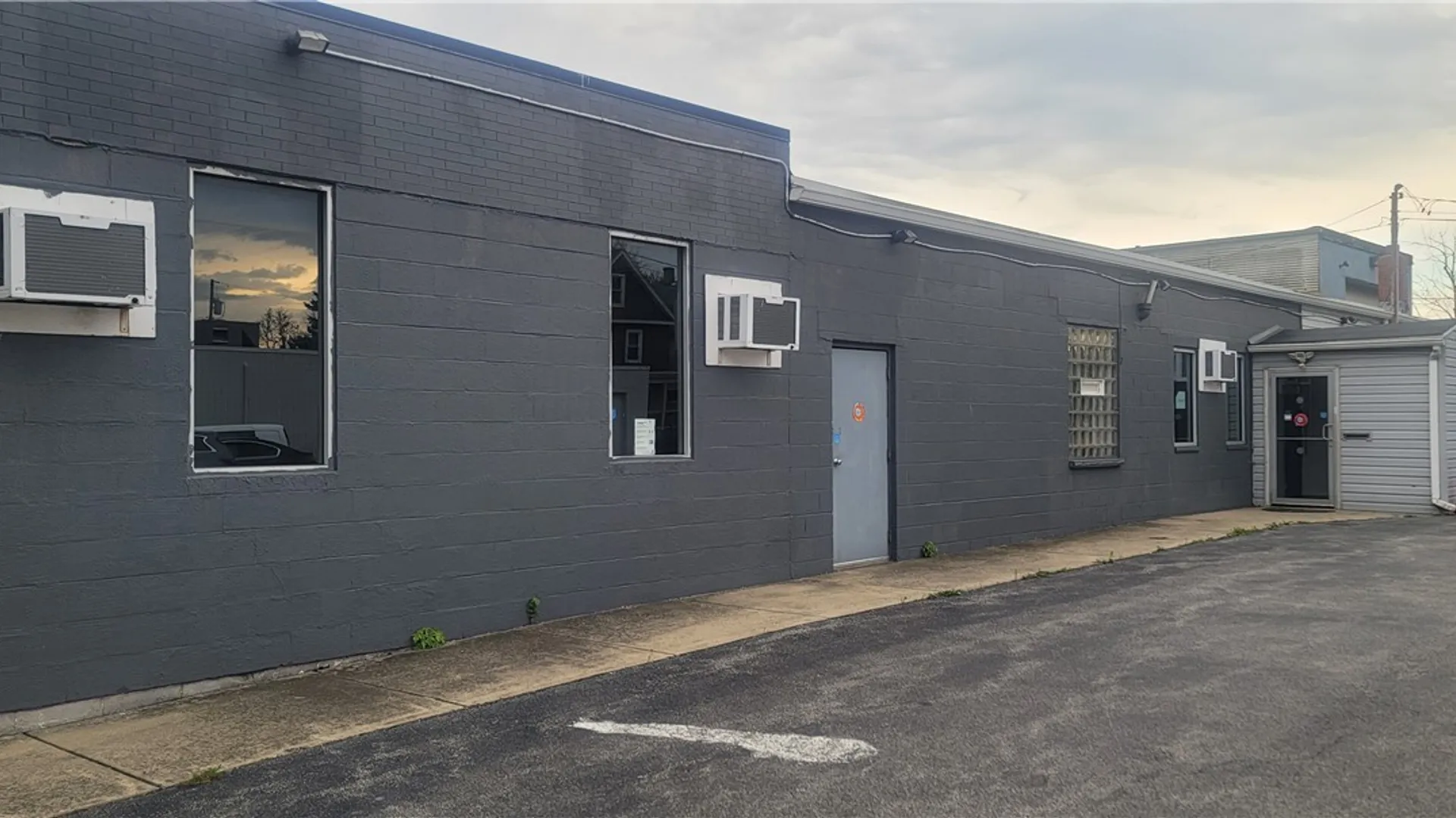 Property at 2601 Pine Avenue, Niagara Falls, NY 14301 4