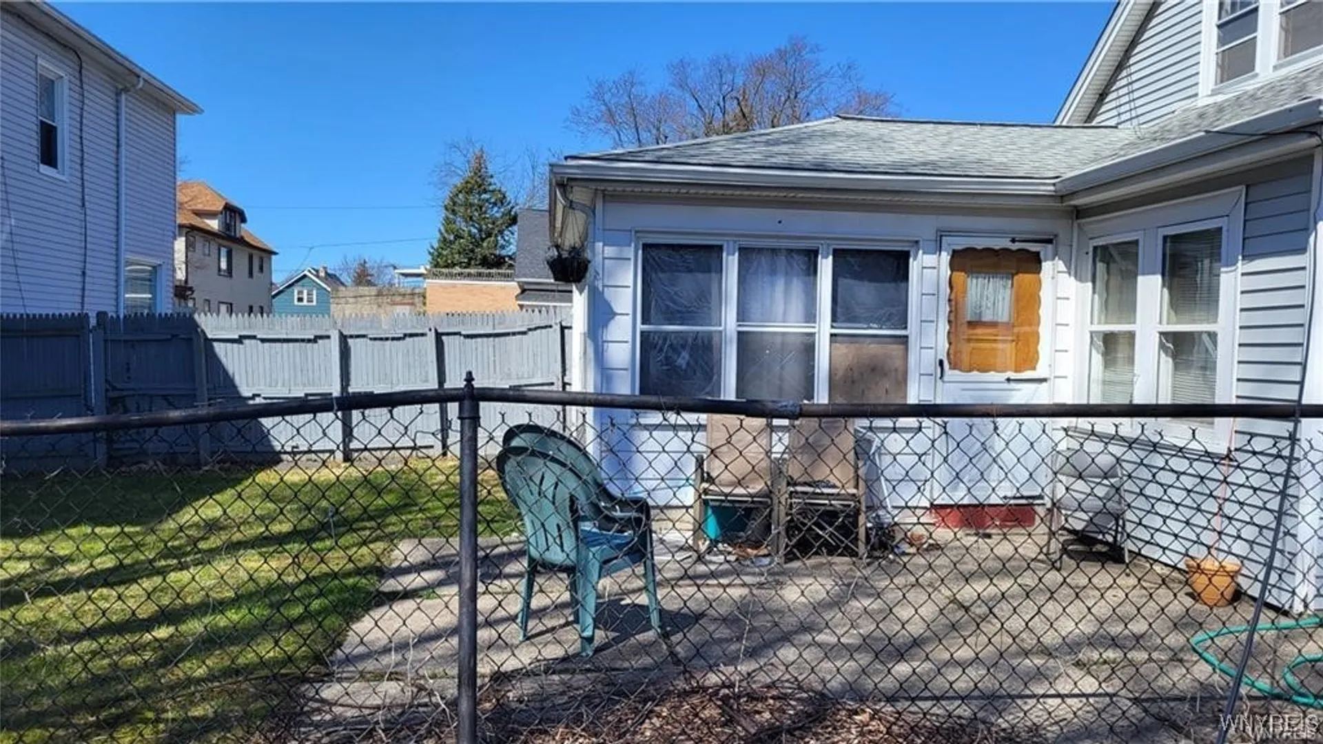 Property at 2047 Clinton Street, Buffalo, NY 14206 4