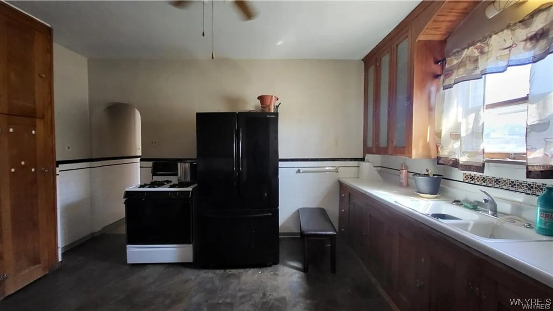 Property at 2047 Clinton Street, Buffalo, NY 14206 6