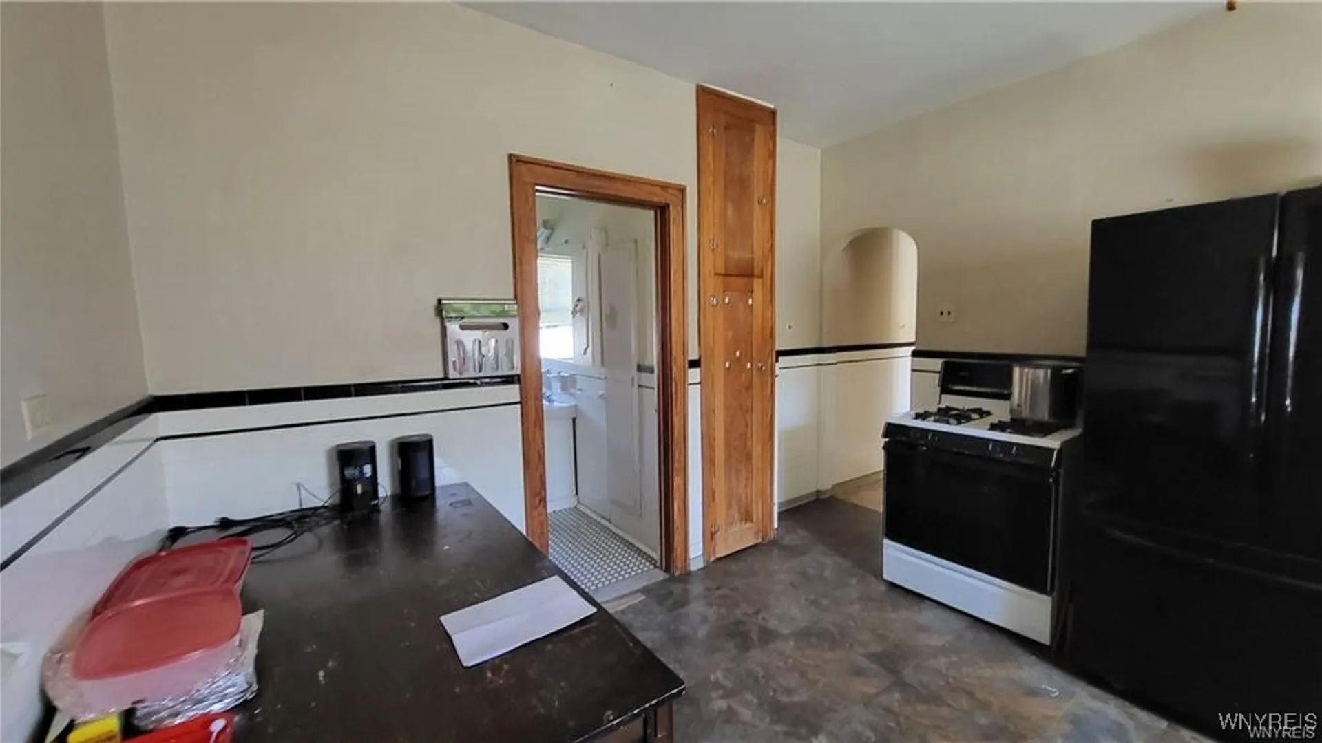 Property at 2047 Clinton Street, Buffalo, NY 14206 7