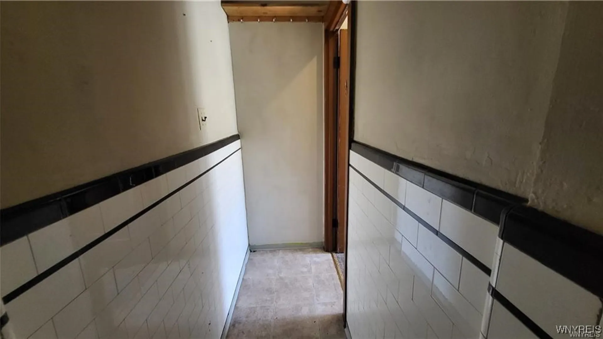 Property at 2047 Clinton Street, Buffalo, NY 14206 8