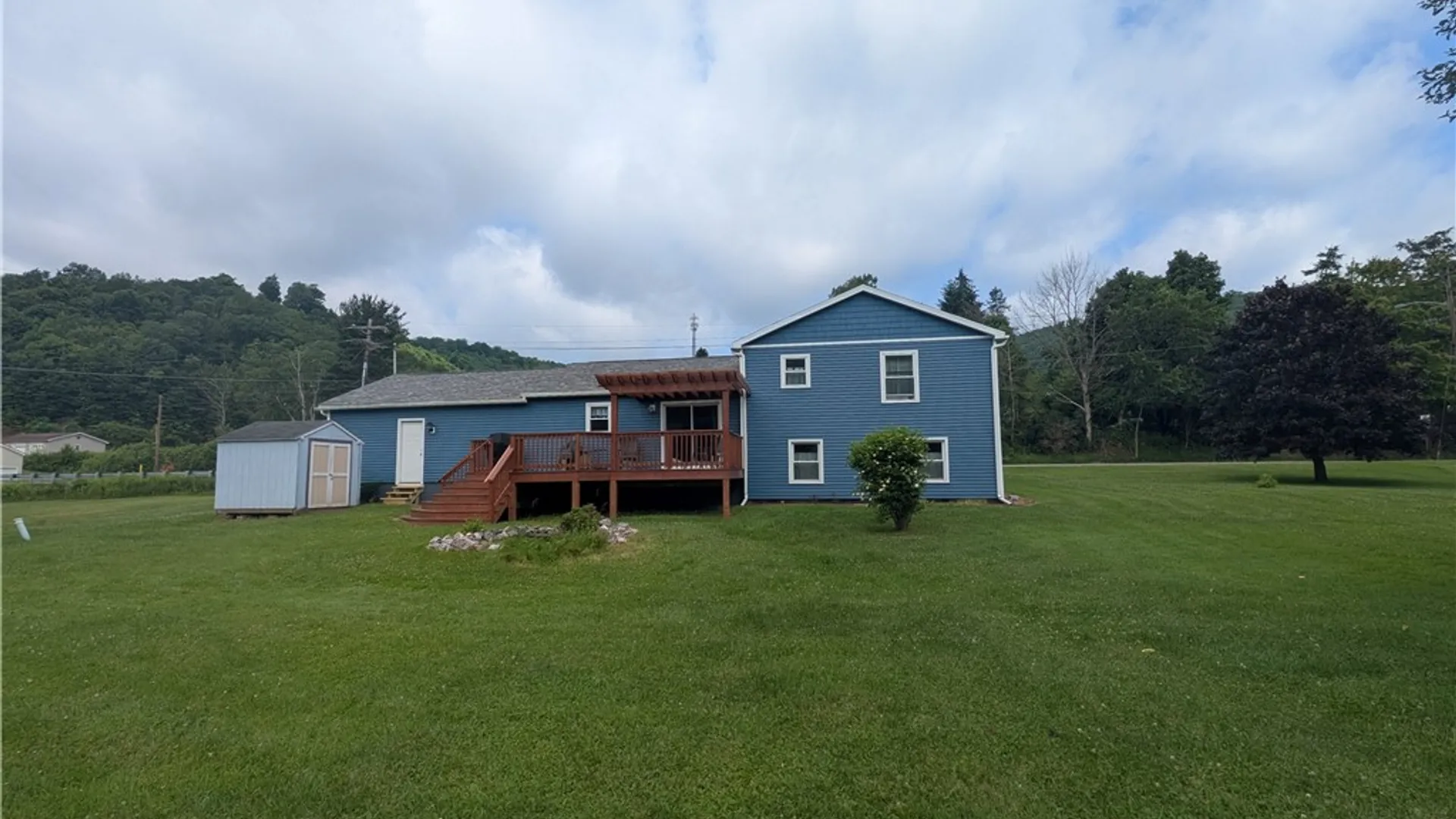 Property at 1525 South Avenue, Lewis Run, PA 16738 46