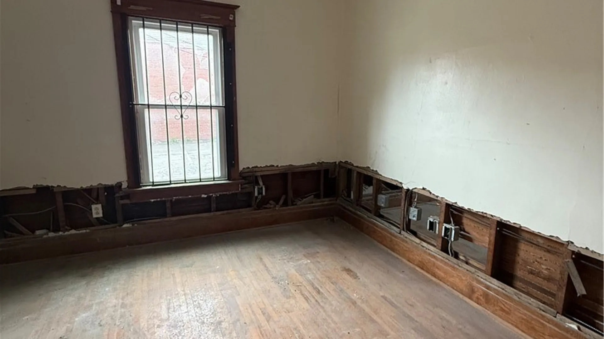 Property at 1313 Kensington Avenue, Buffalo, NY 14215 11