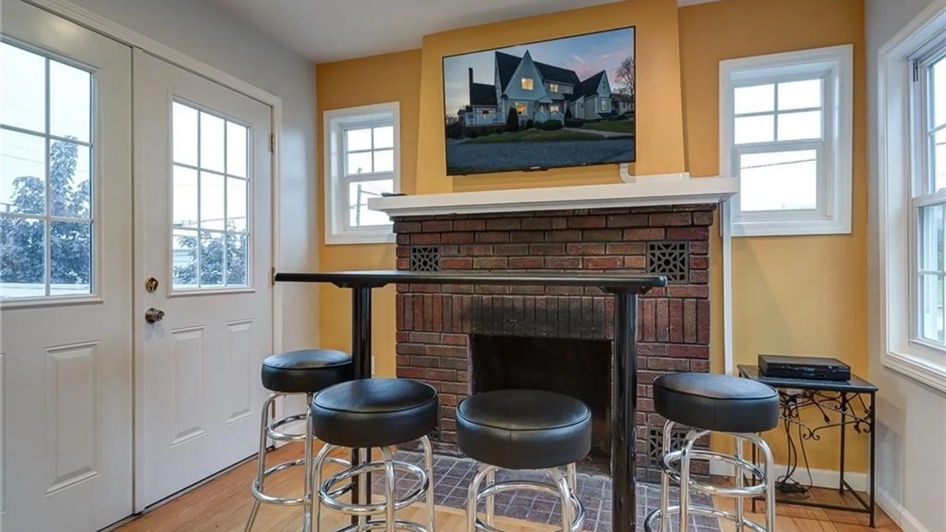 Property at 99 Yorkshire Boulevard, Camillus, NY 13219 7