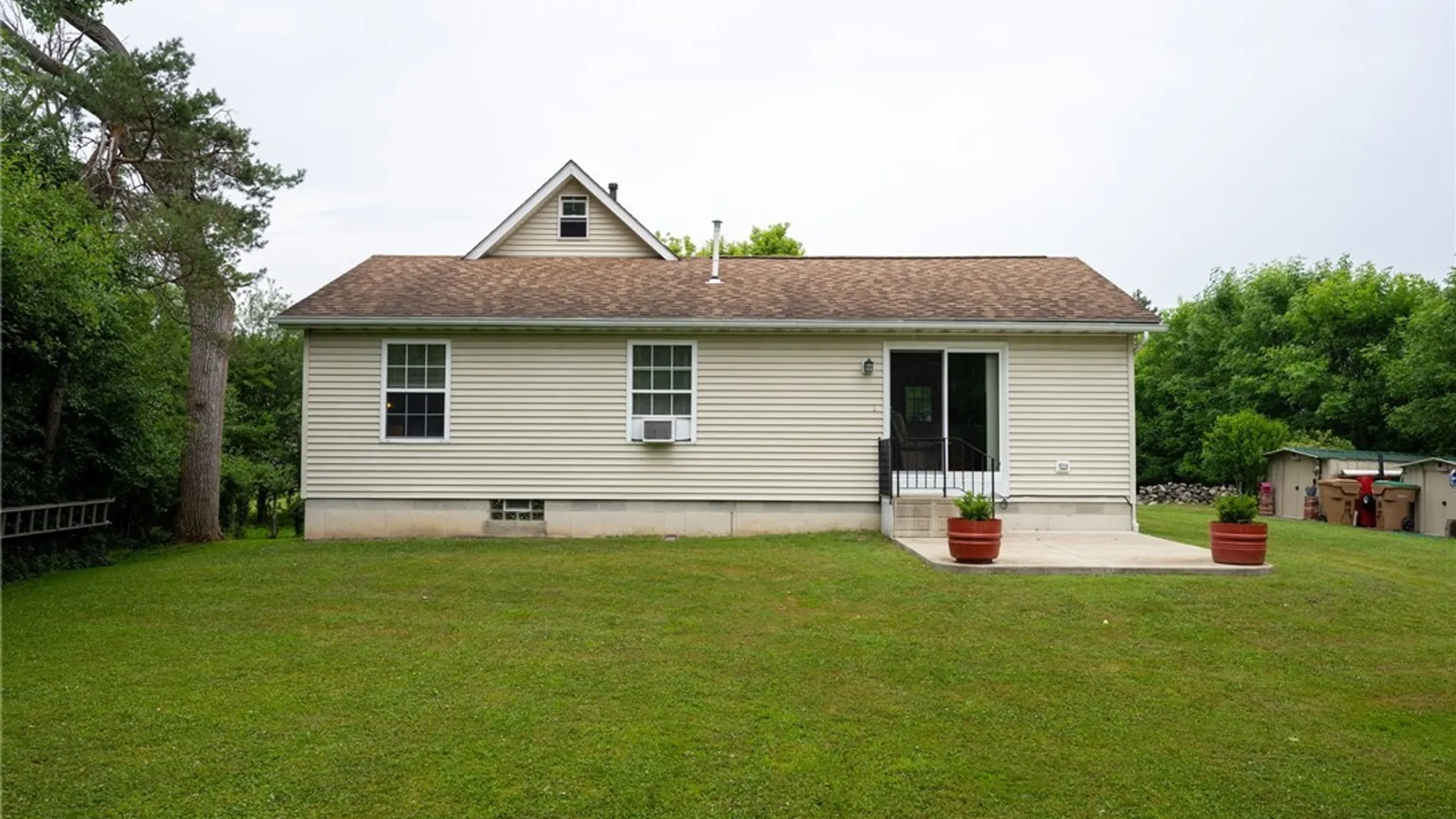 Property at 1363 Losson Road, Cheektowaga, NY 14043 15