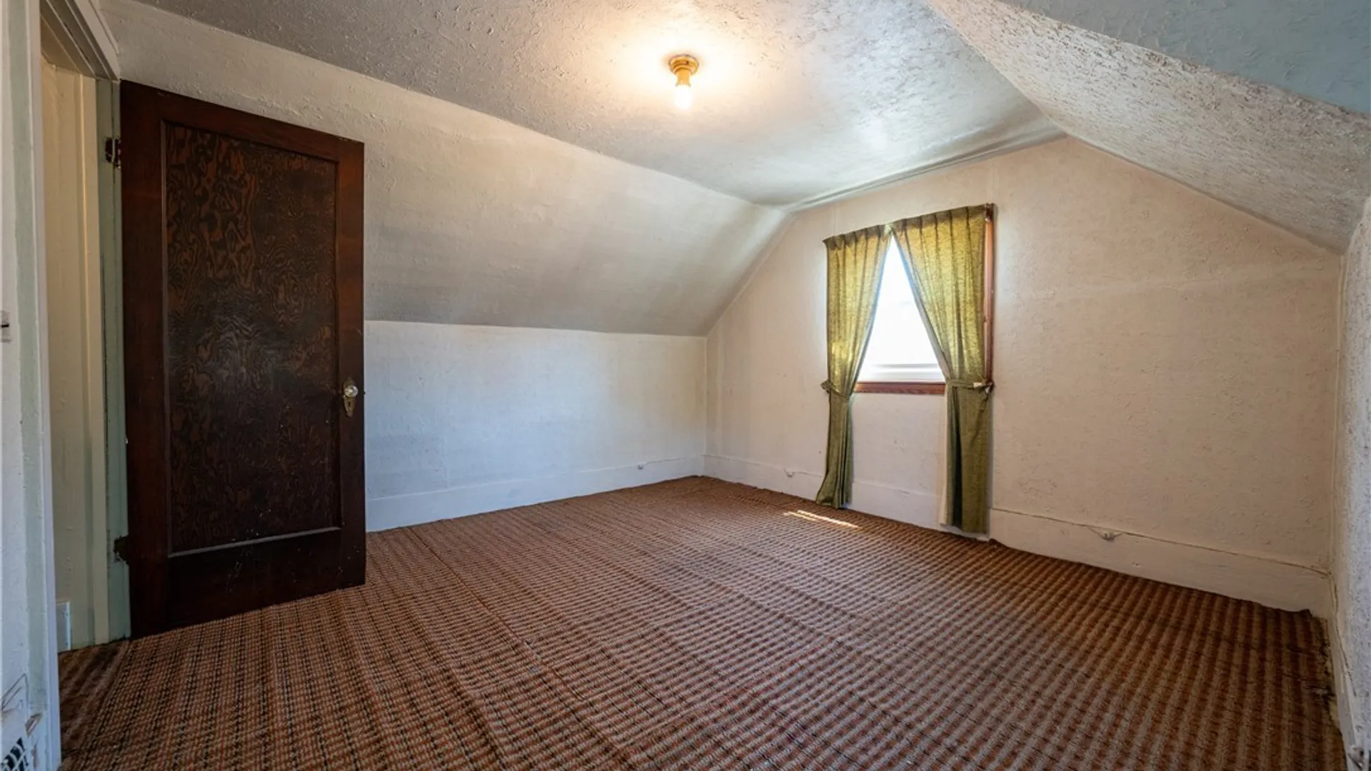 Property at 4 Regina Place, Buffalo, NY 14208 35