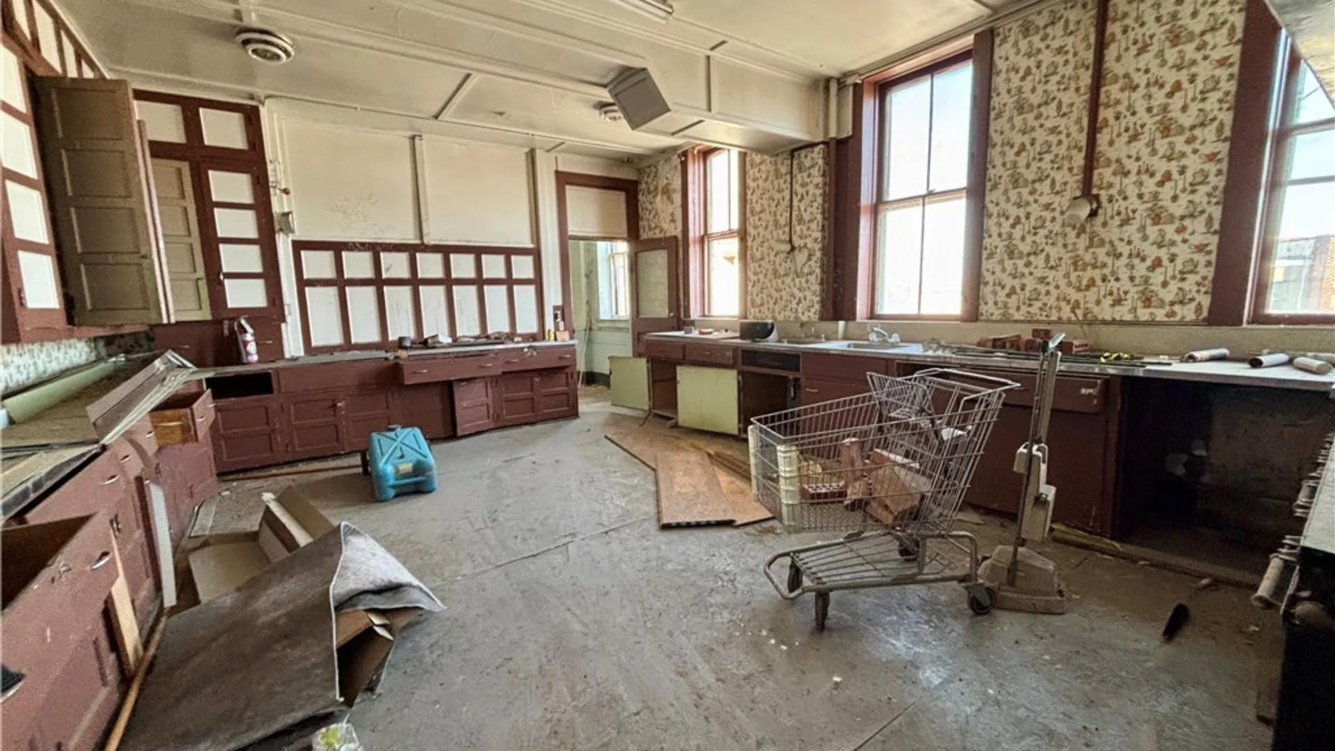 Property at 10 South Street, Auburn, NY 13021 23