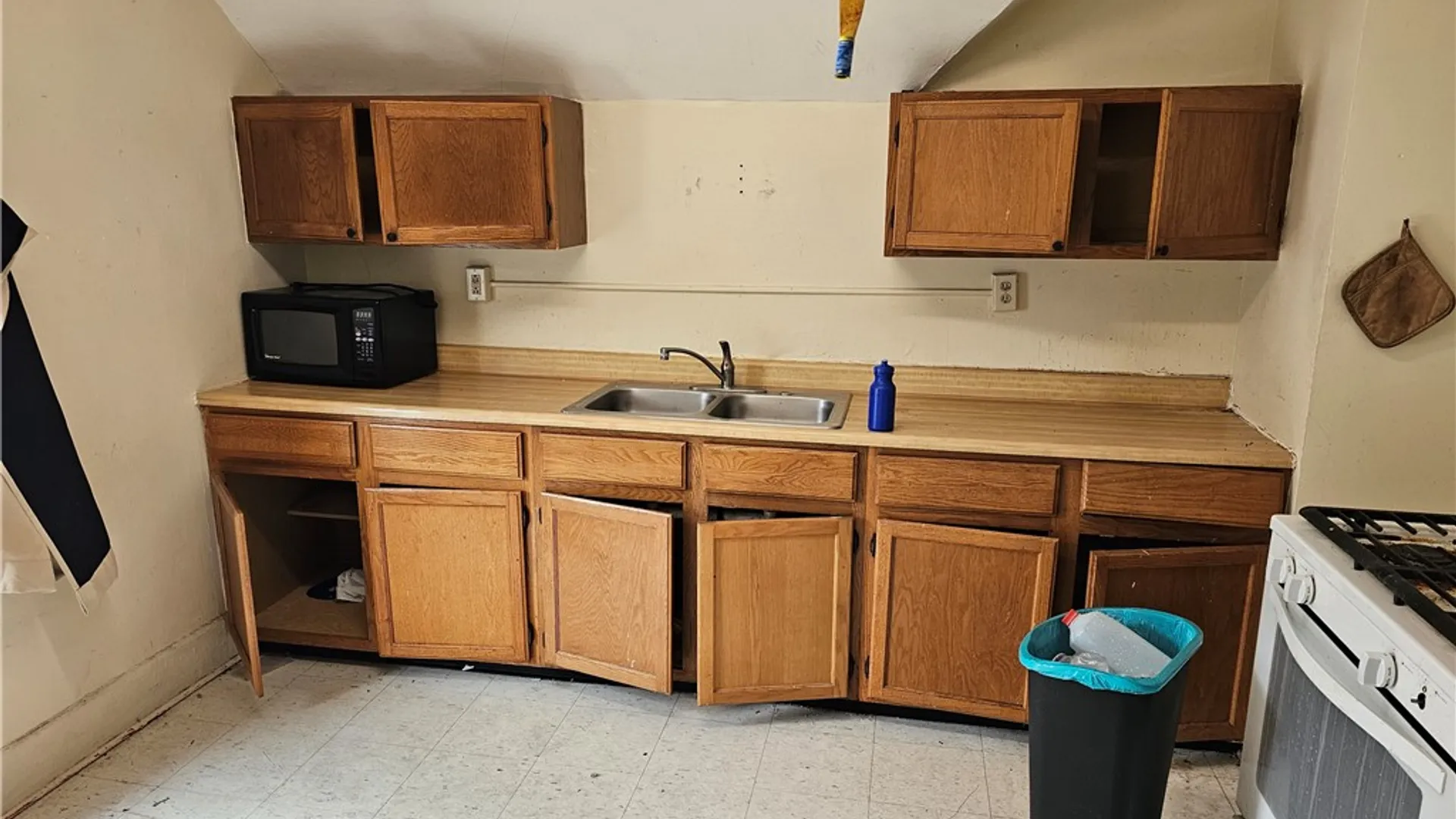 Property at 99 Washington Street, Auburn, NY 13021 11