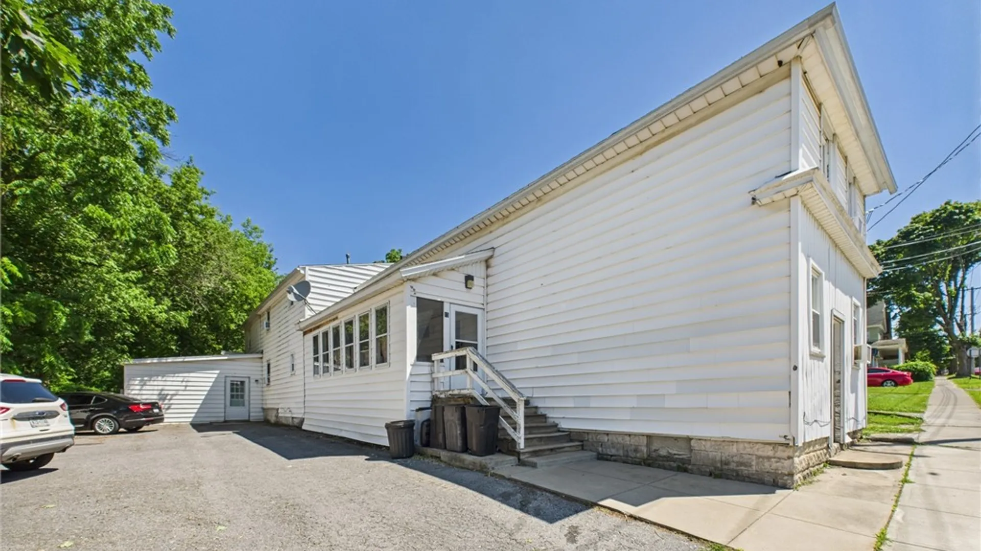 Property at 15 Perrine Street, Auburn, NY 13021 4