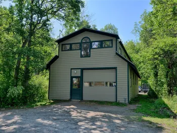 1057 Bayshore Rd., Orleans, NY 13692