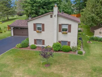 Property at 32 Candlewood Drive, Scriba, NY 13126