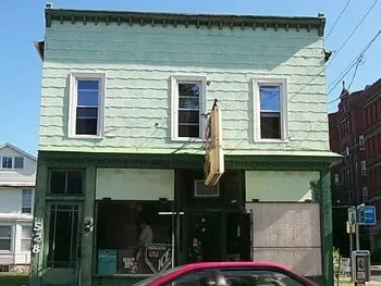 528 Ferry Avenue, Niagara Falls, NY 14301