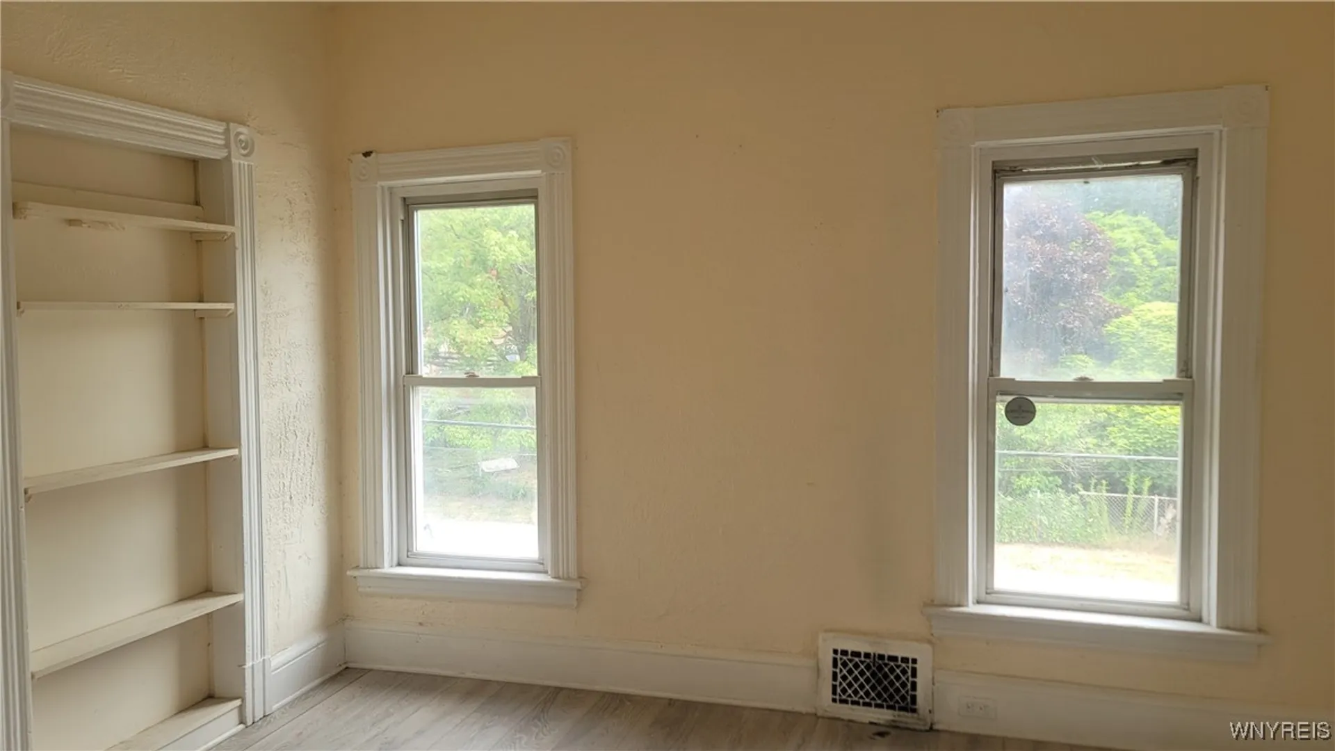 Property at 528 Ferry Avenue, Niagara Falls, NY 14301 45