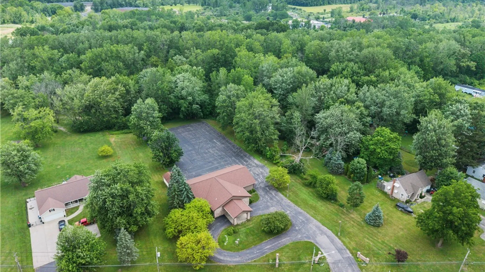 Property at 2099 River Road, Wheatfield, NY 14304 18