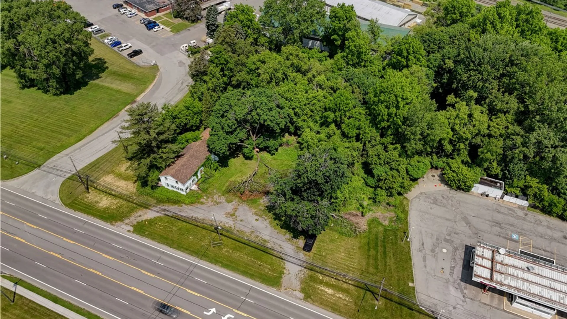 Property at 218 Jefferson Road, Brighton, NY 14623 4