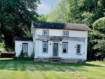 Property at 10276 Roosevelt Highway, Yates, NY 14098