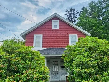 Property at 24 Jackson Avenue, Salamanca, NY 14779