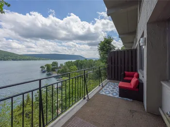 Property at 7 Cliffside Drive, South Bristol, NY 14424