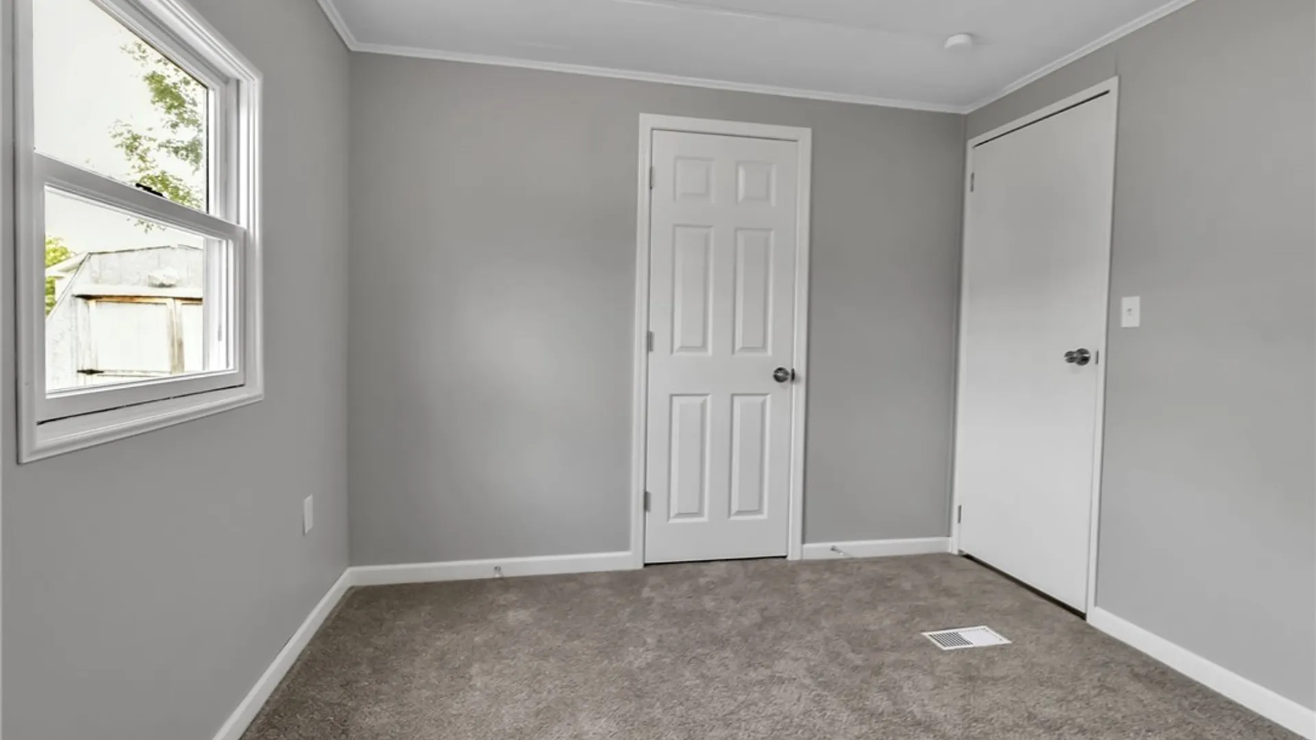 Property at 383 Birchwood Drive, Lockport Town, NY 14094 21