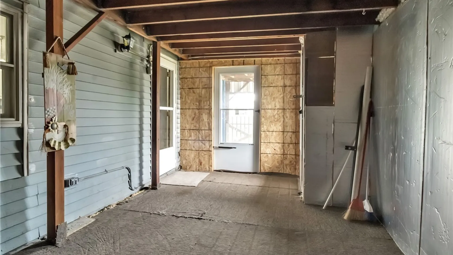 Property at 383 Birchwood Drive, Lockport Town, NY 14094 9