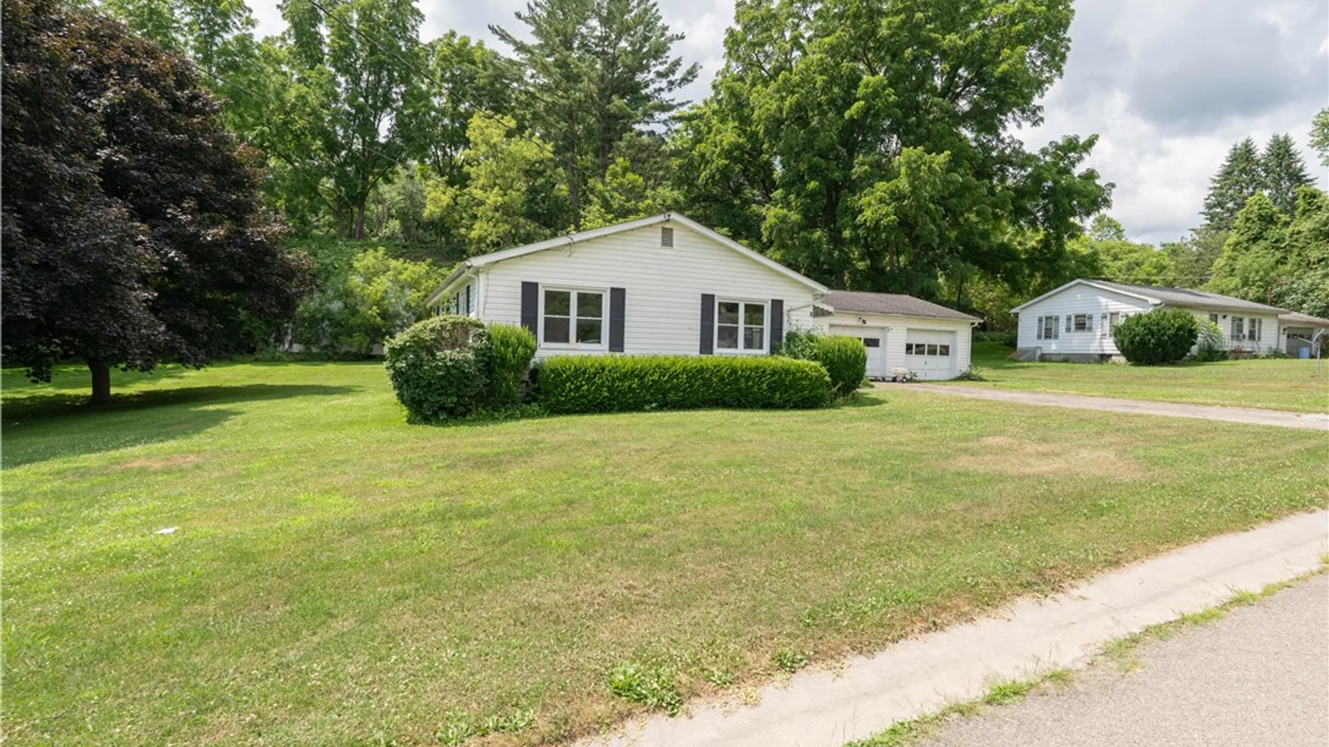 Property at 3 Crescent Place, Almond, NY 14804 25