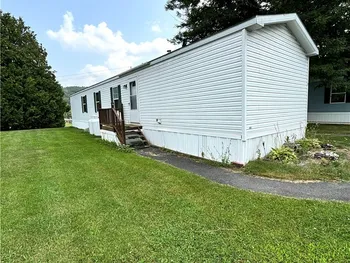 Property at 5969 Middle Rd, Stockbridge, NY 13409