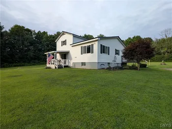 Property at 1128 Silk Road, Volney, NY 13069
