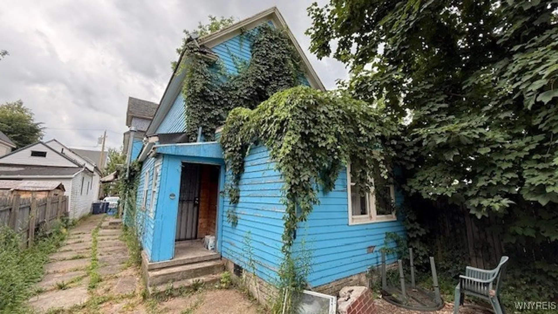 Property at 565 West Avenue, Buffalo, NY 14213 2