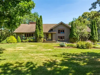Property at 40 Drumlin View Drive, Mendon, NY 14506