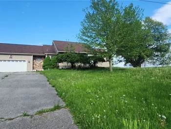 Property at 4265 Holley Road, Clarendon, NY 14470