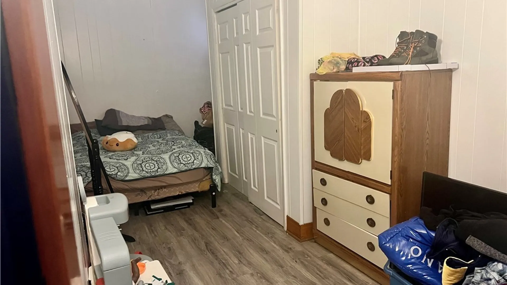 Property at 293 Halstead Avenue, Cheektowaga, NY 14212 24