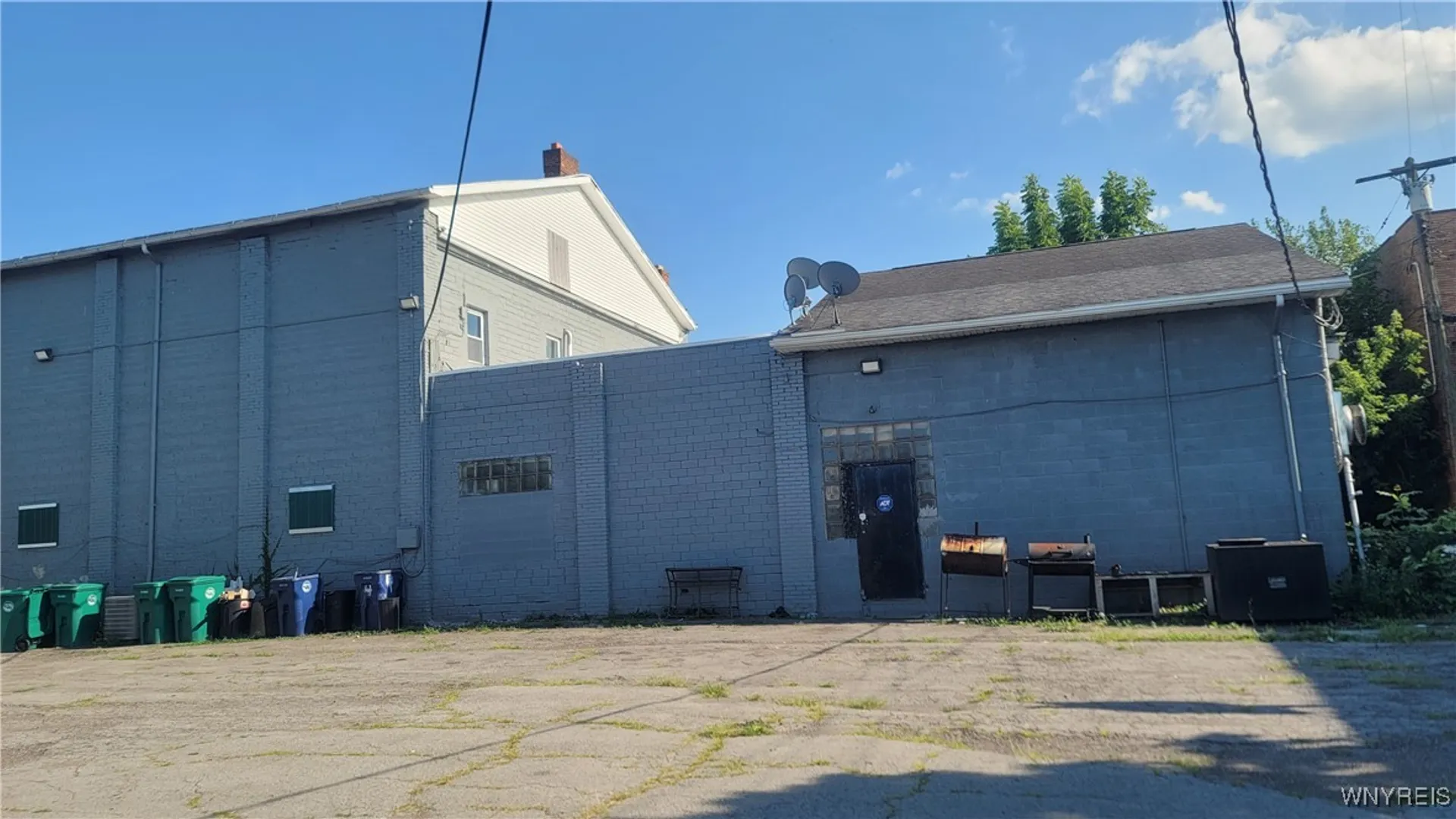 Property at 1414 Main Street, Niagara Falls, NY 14305 4