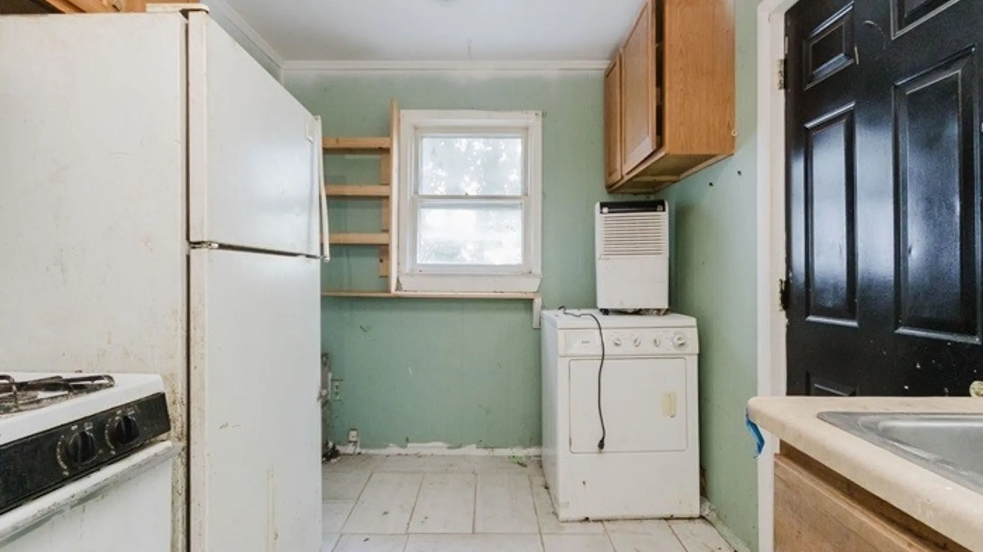 Property at 18 Hillside Place, Lloyd, NY 12528 13